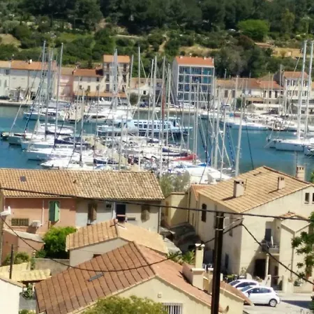 Tres Bel T2 De 65 M2 Avec Terrasse Vue Sur Port. Apartment